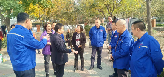 集團機關黨支部到南韓村老年幸福院獻愛心12