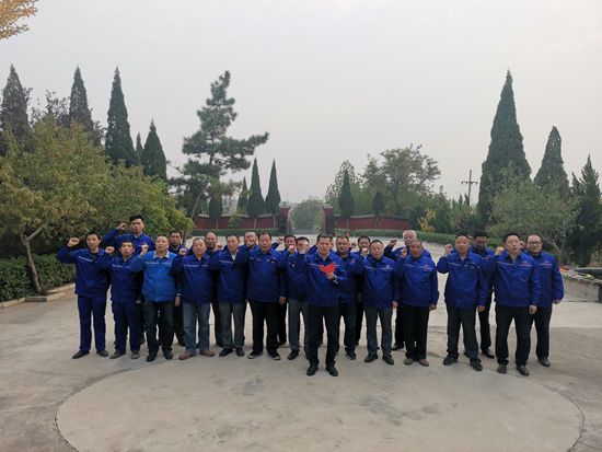 魯中水泥黨支部開(kāi)展志愿者服務(wù)活動(dòng)31