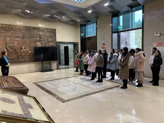 集團(tuán)參加區(qū)開(kāi)放式組織生活輔導(dǎo)教師專題培訓(xùn)3