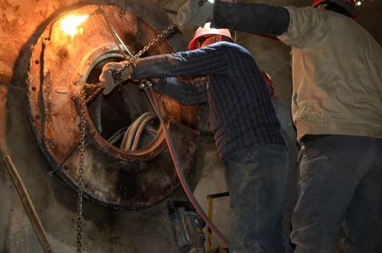 大修進(jìn)行時，這里有一群可愛的重山人.......