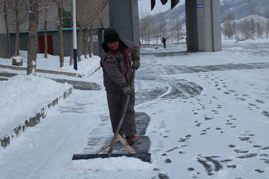 大修進(jìn)行時(shí)，這里有一群可愛(ài)的重山人.......95