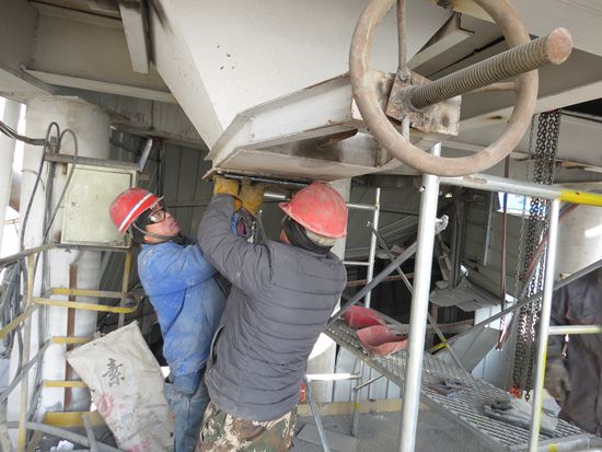 大修進(jìn)行時(shí)，這里有一群可愛(ài)的重山人.......95