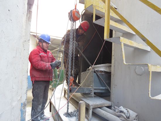 大修進(jìn)行時(shí)，這里有一群可愛(ài)的重山人.......95