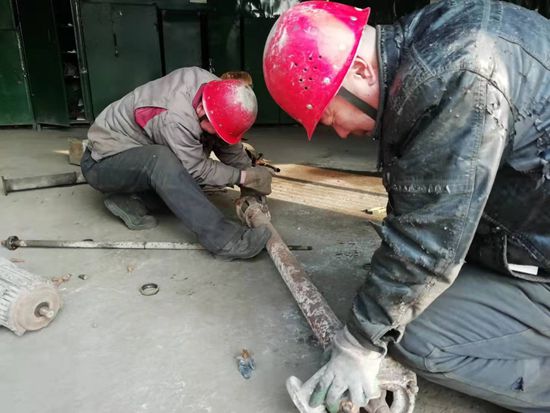 大修進(jìn)行時(shí)，這里有一群可愛(ài)的重山人.......95