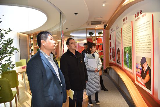 開展主題黨日活動 提升黨性修養(yǎng) ——魯中水泥、南韓學(xué)校黨支部黨員走進初心學(xué)堂64