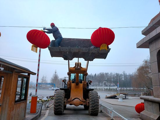大紅燈籠高高掛 喜氣洋洋過(guò)春節(jié)68