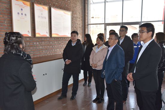 愛與希望同在——運(yùn)營(yíng)中心走進(jìn)憨兜家園開展致良知公益行活動(dòng)61