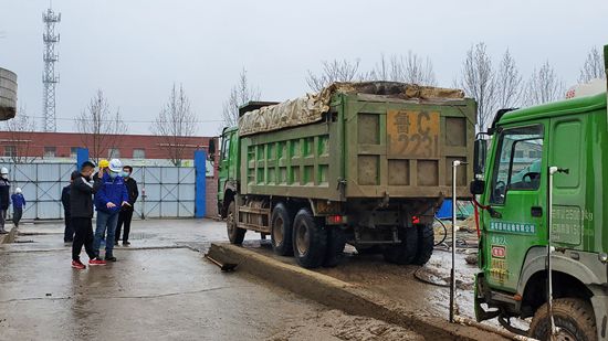 嚴(yán)防死守戰(zhàn)疫情 攻堅(jiān)克難抓復(fù)產(chǎn)14