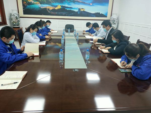 運(yùn)營(yíng)中心召開(kāi)工作會(huì)議65