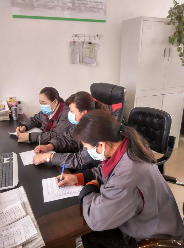 魯蒙公司化驗(yàn)室組織專題培訓(xùn)72