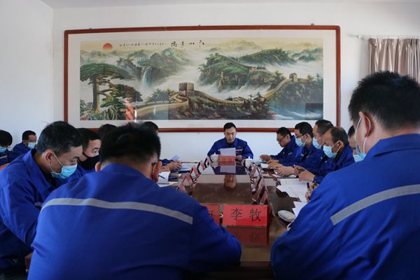 魯蒙公司黨支部召開黨員大會88