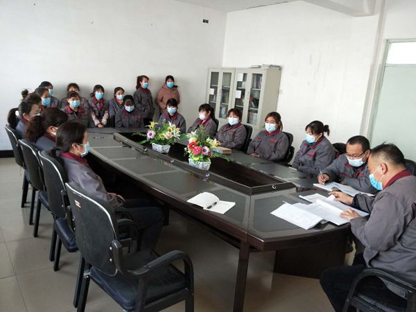 魯蒙化驗(yàn)室召開(kāi)部門(mén)會(huì)議0