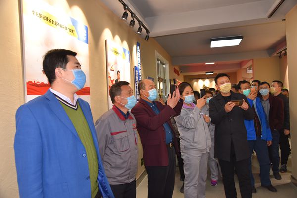 多家企業(yè)到集團安全教育中心參觀交流65