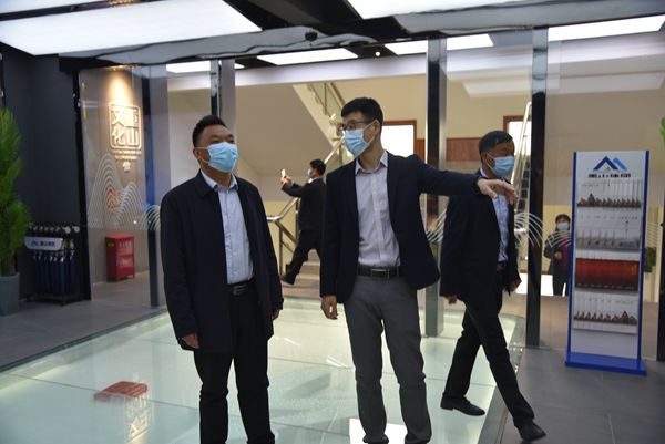 七河生物公司到集團(tuán)參觀交流 42