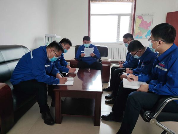 魯蒙公司銷售部召開部門會(huì)議33