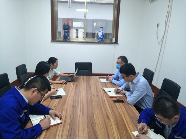 財務(wù)中心召開信息化建設(shè)推進(jìn)會72