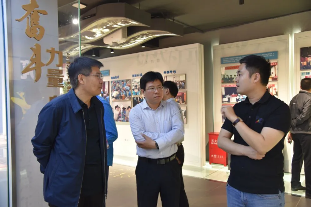 省委政研室“四進”工作組到重山文化館調(diào)研59