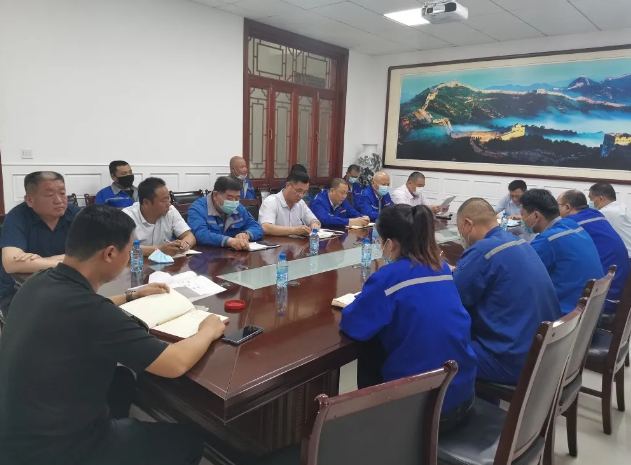 扎實(shí)有效推進(jìn)黨建工作 ——集團(tuán)機(jī)關(guān)黨支部召開支委會(huì)、黨員大會(huì)21