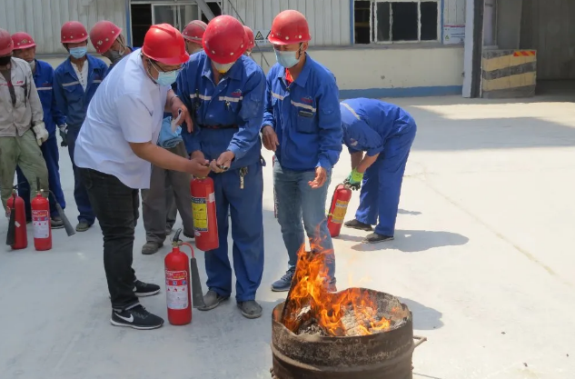 黃驊三陽(yáng)公司組織開(kāi)展火災(zāi)消防應(yīng)急演練3