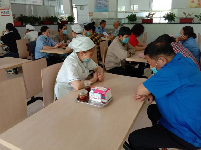 集團(tuán)辦公室召開部門會議65