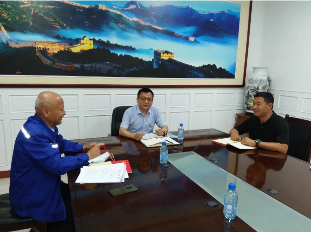 集團(tuán)機(jī)關(guān)黨支部召開支委會86