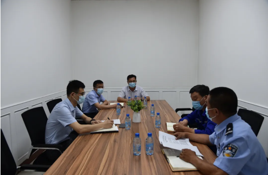 集團(tuán)召開總經(jīng)理辦公會議34