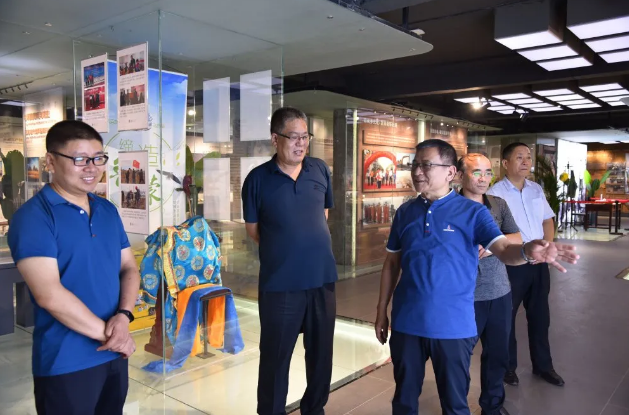 市檔案館領導到集團調研指導工作81