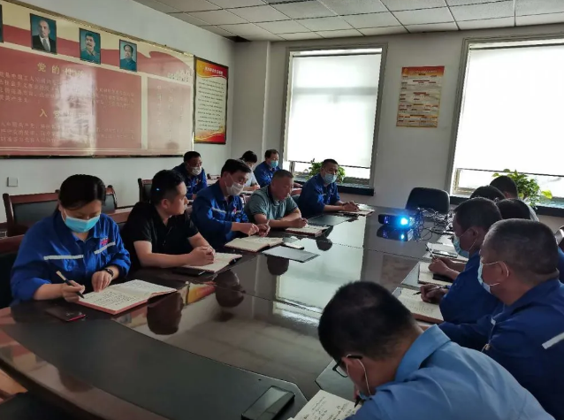 魯中水泥召開月度經(jīng)營分析會35